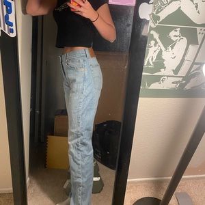 Levi’s size 26 women’s jeans light wash